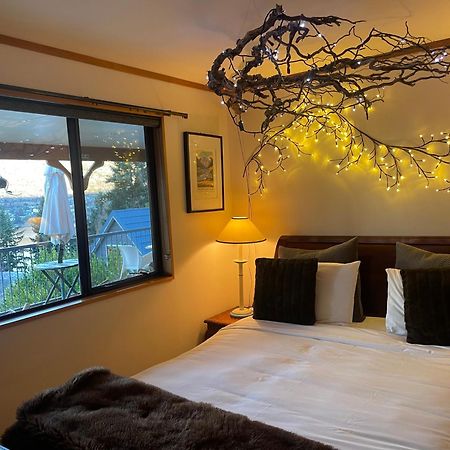 The Embassy B&B Queenstown Dış mekan fotoğraf